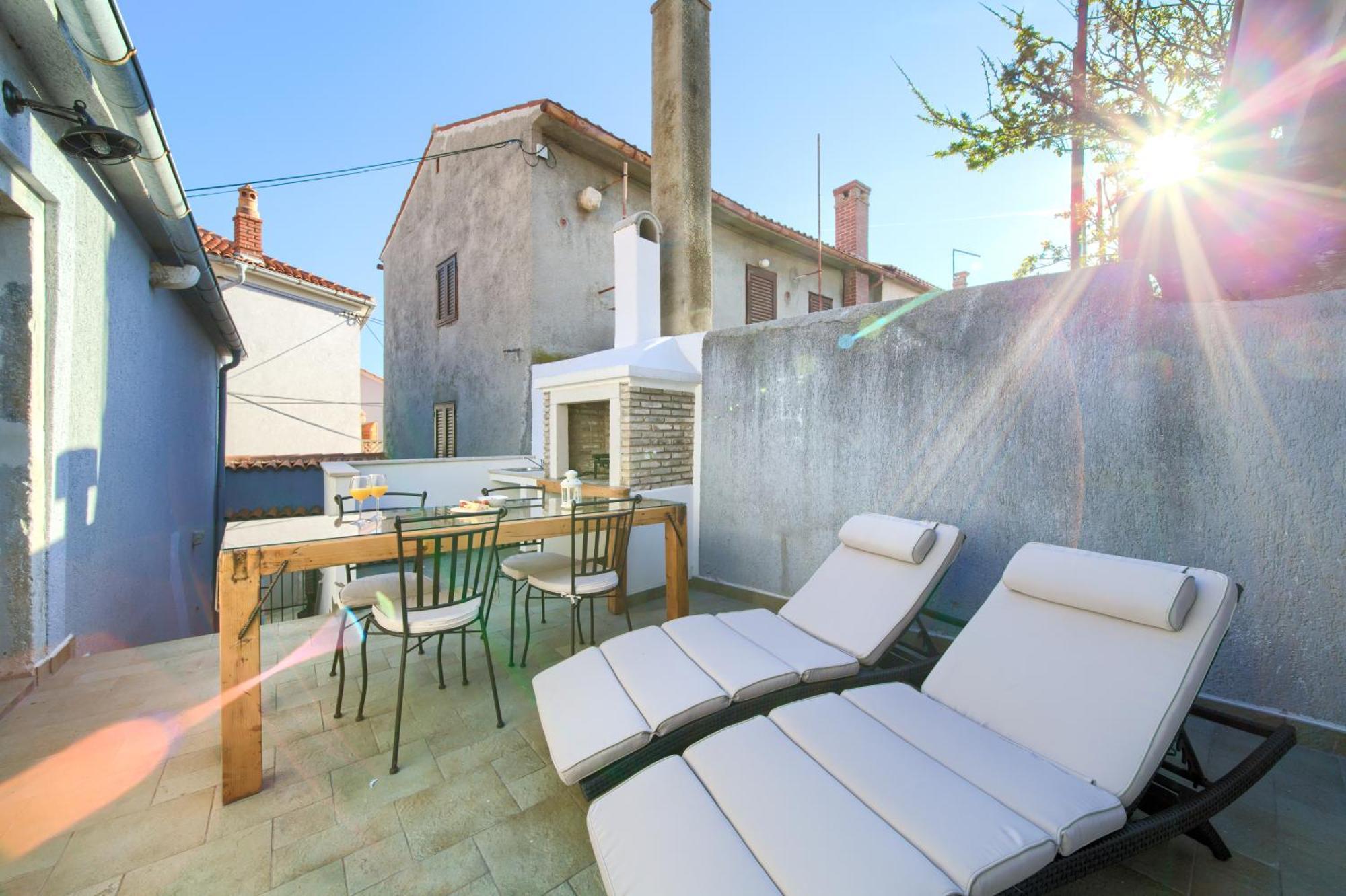 Apartment Old Town Mariolina Krk Town Buitenkant foto